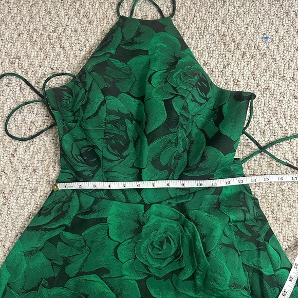 Madison James Green Floral Maxi Dress Criss-cross back size 4 - Picture 7 of 7